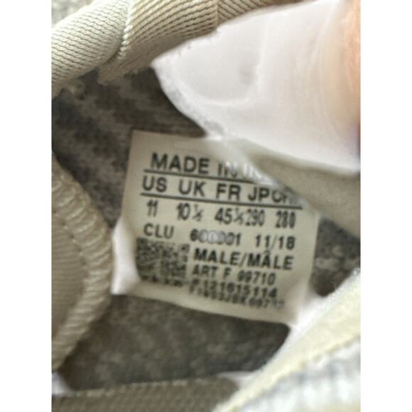 adidas Yeezy Boost 350 V2 Lundmark Non-Reflective FU9161 Kanye West 11 K - Picture 2 of 6